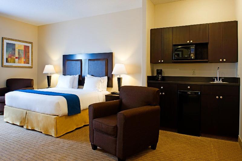 Holiday Inn Express and Suites Regina South