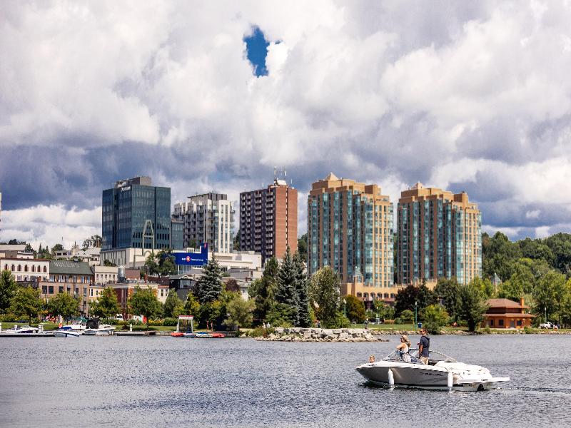 Holiday Inn Express and Suites Barrie image