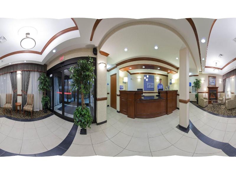 Holiday Inn Express and Suites Barrie image
