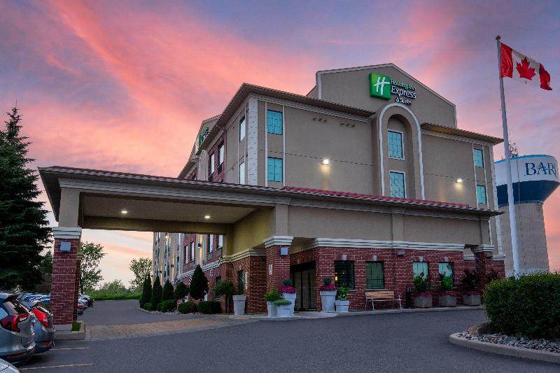 Holiday Inn Express and Suites Barrie