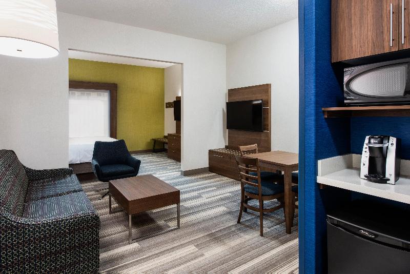 Holiday Inn Express and Suites Saskatoon photo 14