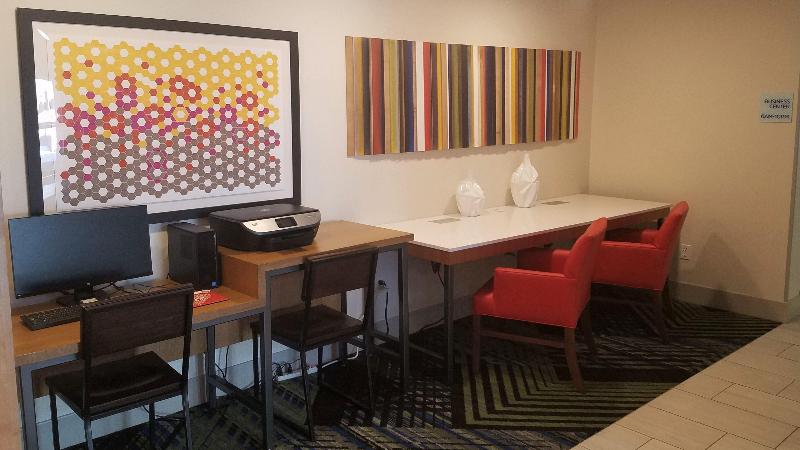 Holiday Inn Express Irwin (Pa Tpk Exit 67) By IHG image