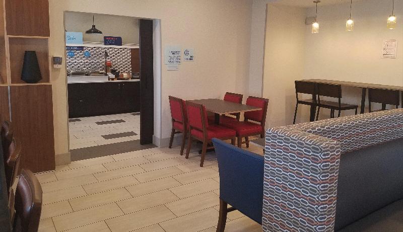 Holiday Inn Express Irwin (Pa Tpk Exit 67) By IHG image