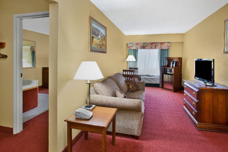 Holiday Inn Express Irwin (Pa Tpk Exit 67) By IHG photo 24