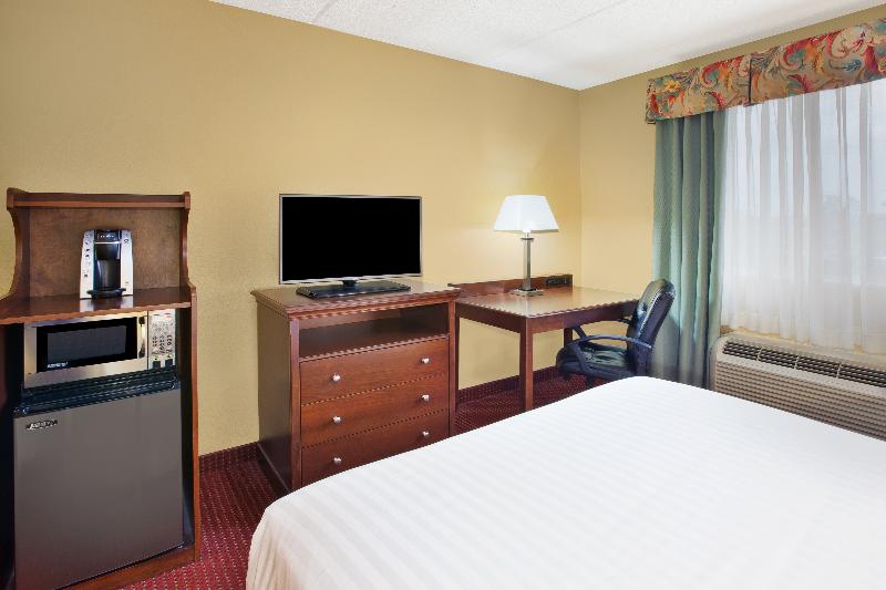 Holiday Inn Express Irwin (Pa Tpk Exit 67) By IHG photo 17