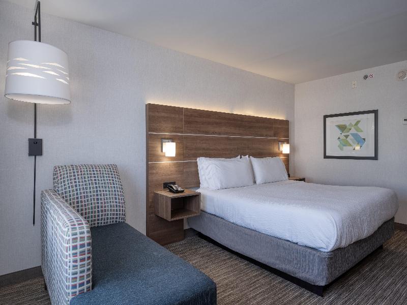 Holiday Inn Express Radcliff Fort Knox image