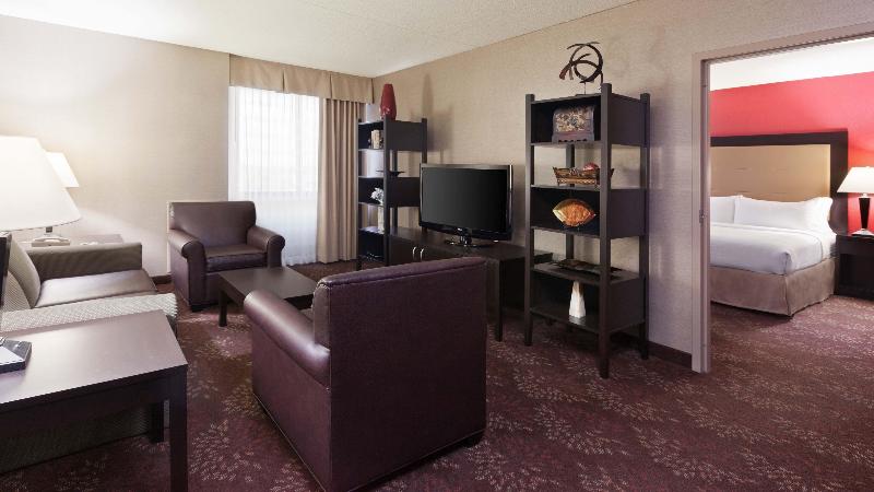 Holiday Inn Cincinnati Airport photo 13