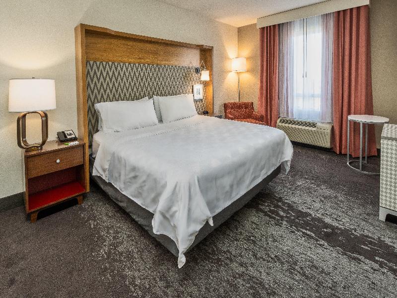 Holiday Inn & Suites Memphis - Wolfchase Galleria image