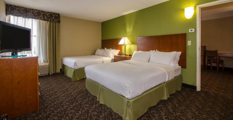 Quality Inn & Suites Downtown Mansfield image