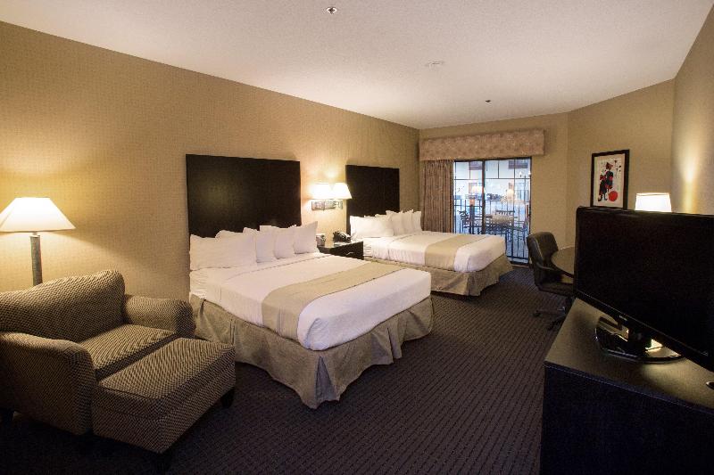 Holiday Inn&Suites St. Paul Ne - Lake Elmo By IHG image