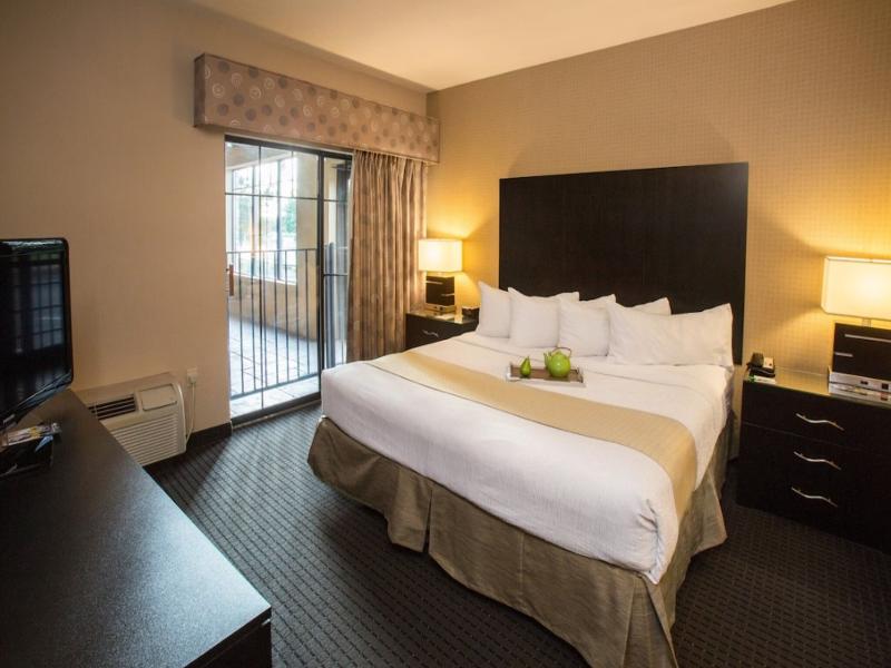 Holiday Inn&Suites St. Paul Ne - Lake Elmo By IHG image