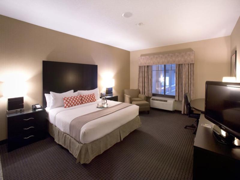 Holiday Inn&Suites St. Paul Ne - Lake Elmo By IHG image