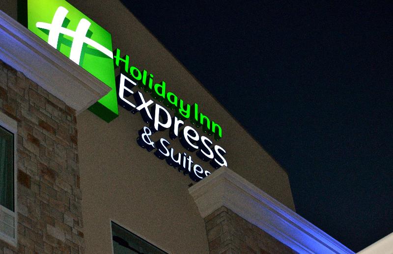Holiday Inn Express and Suites St. Joseph image