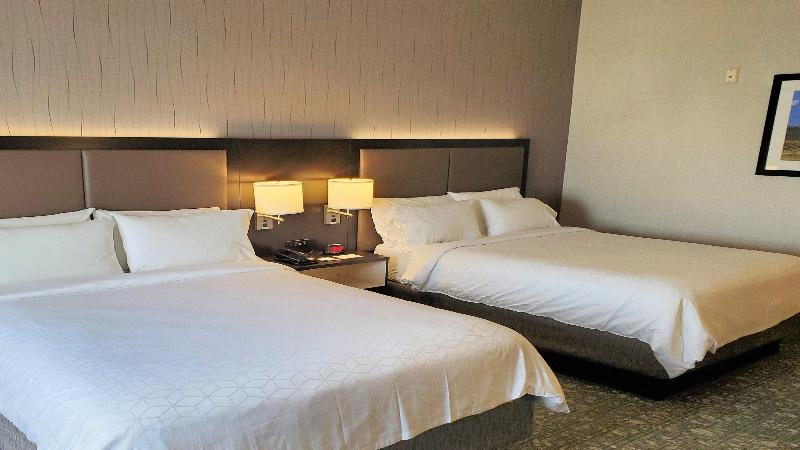 Holiday Inn Express and Suites Cheney photo 18
