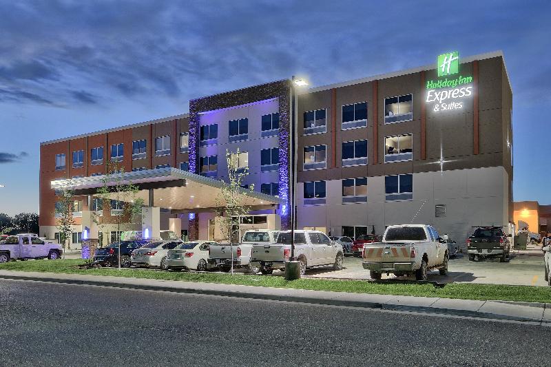 Holiday Inn Express and Suites Roswell image