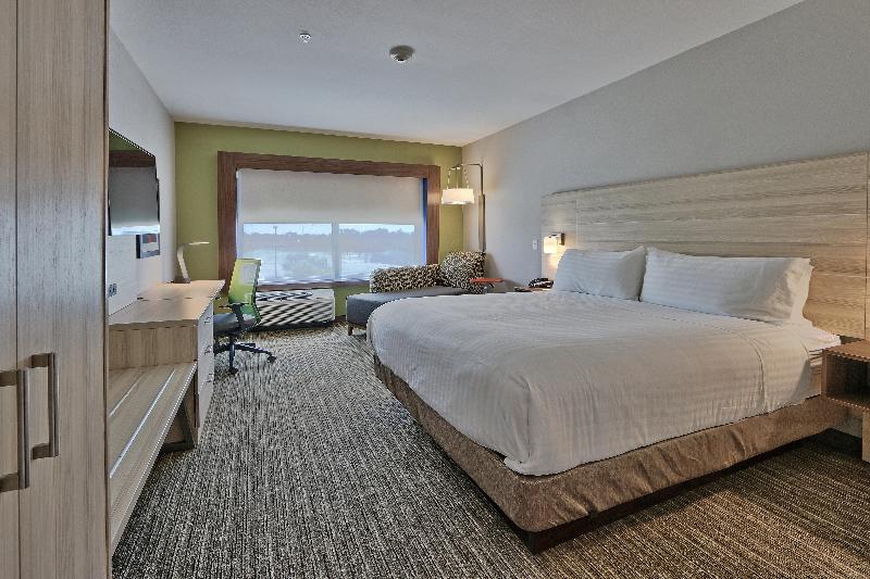 Holiday Inn Express and Suites Roswell image