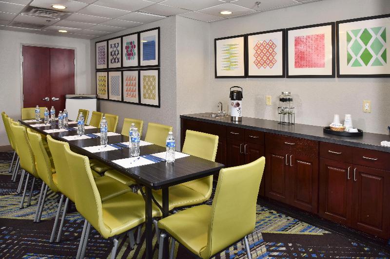 Holiday Inn Express and Suites Selma image