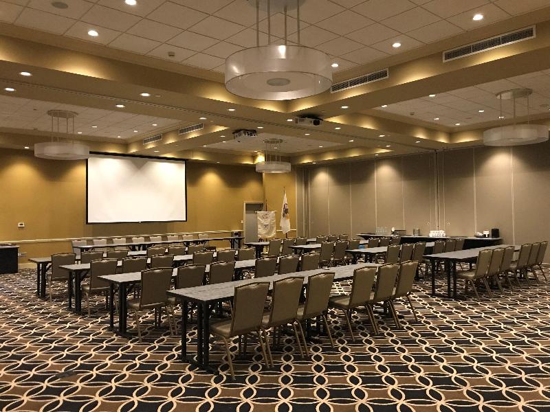 Holiday Inn & Suites East Peoria image