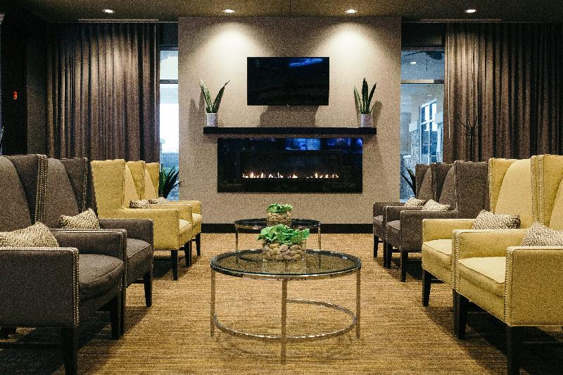 Holiday Inn & Suites East Peoria image