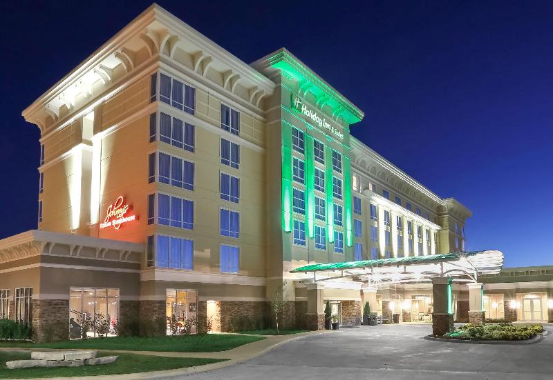 Holiday Inn & Suites East Peoria image