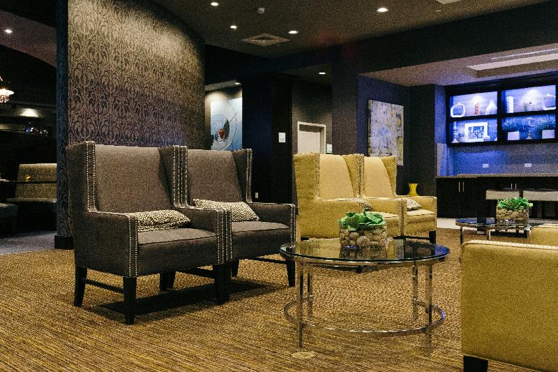 Holiday Inn & Suites East Peoria image