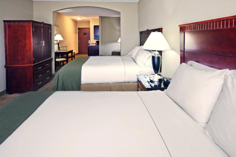 Holiday Inn Express & Suites Shawnee I-40 By IHG photo 13
