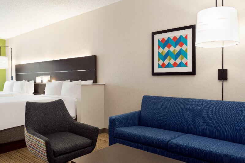 Holiday Inn Express & Suites Shawnee I-40 By IHG photo 10