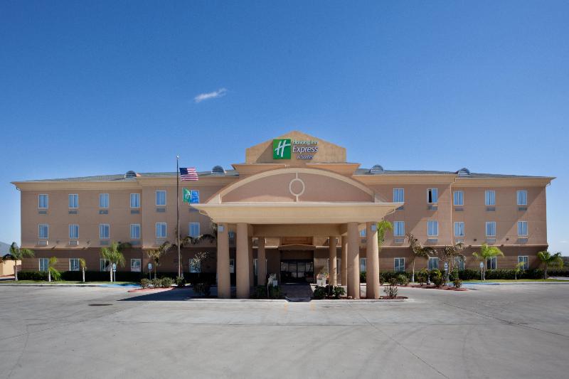 Holiday Inn Express & Suites Zapata By IHG image