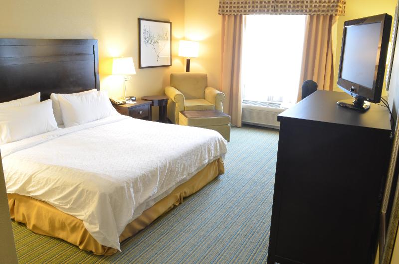 Holiday Inn Express Waterloo Cedar Falls photo 16