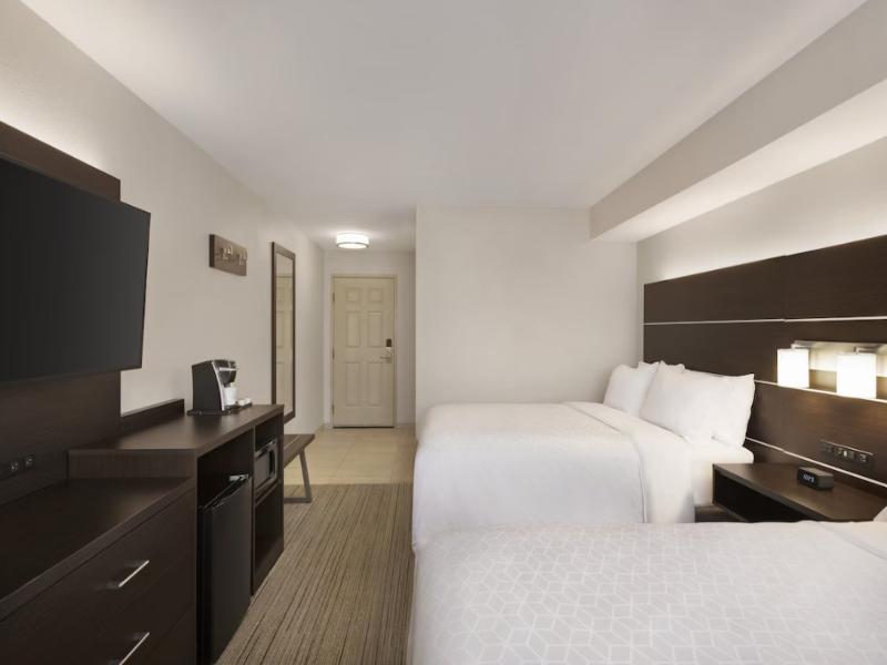 Holiday Inn Express and Suites Sarasota East I 75 image