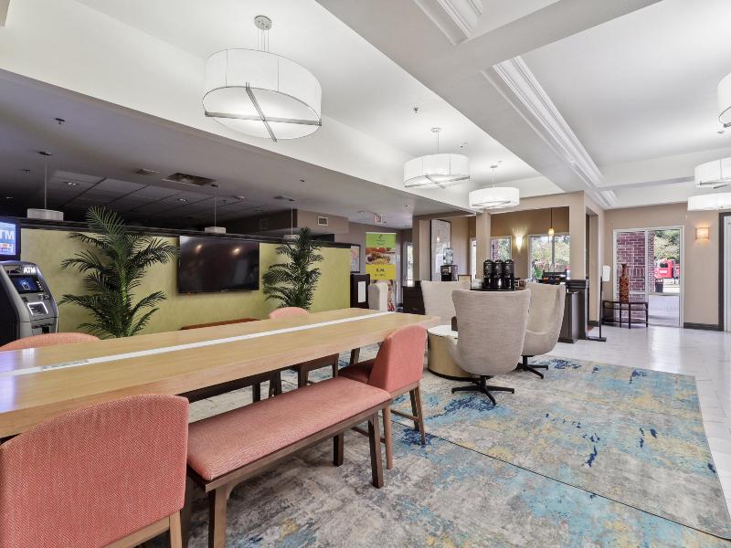 Holiday Inn Hotel and Suites Slidell New Orleans A image