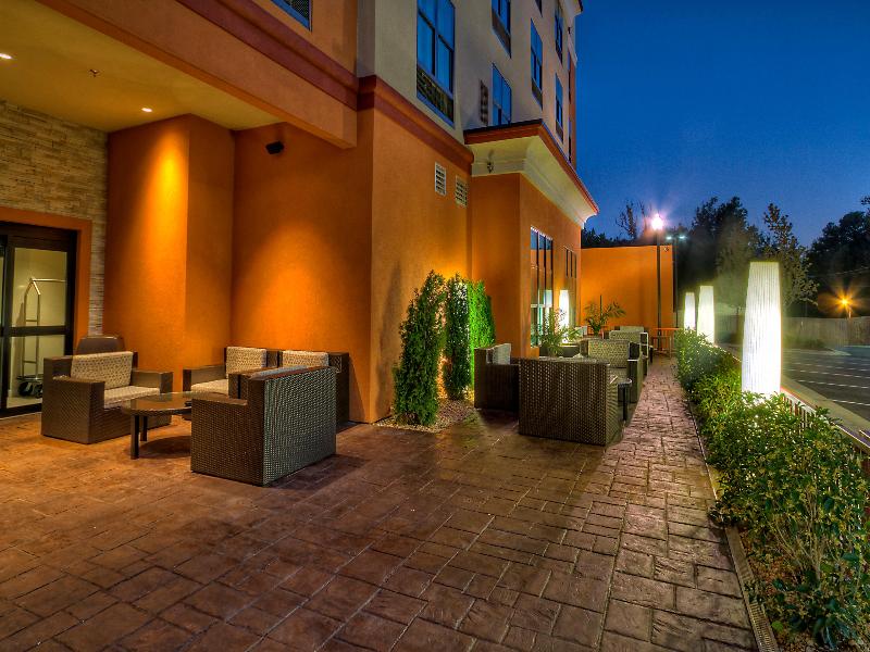 Holiday Inn & Suites Tupelo North By IHG image