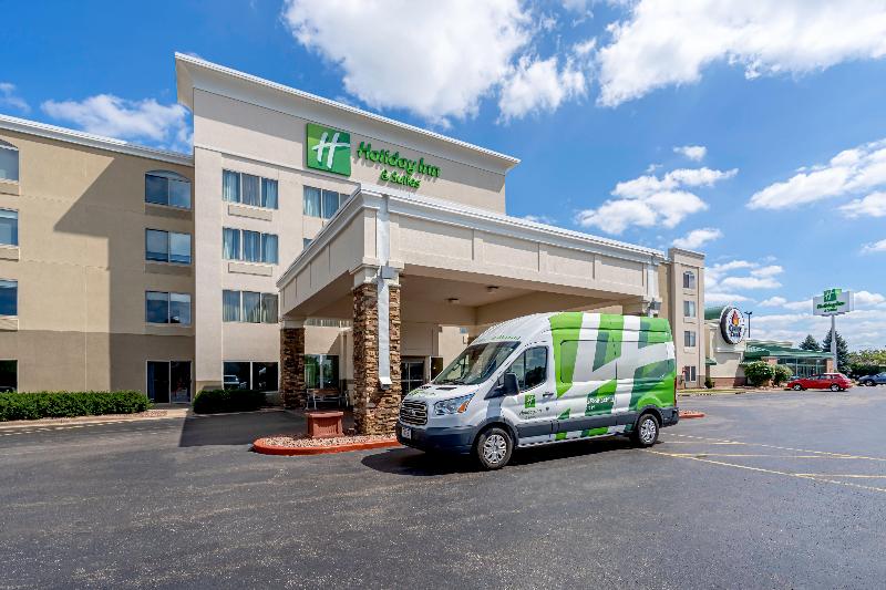 Holiday Inn & Suites Wausau-Rothschild By IHG image