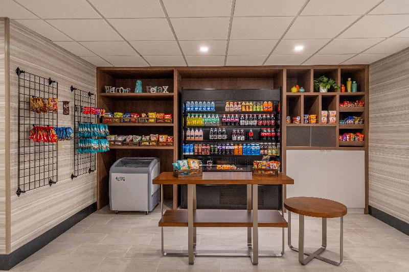 Holiday Inn & Suites Wausau-Rothschild By IHG image