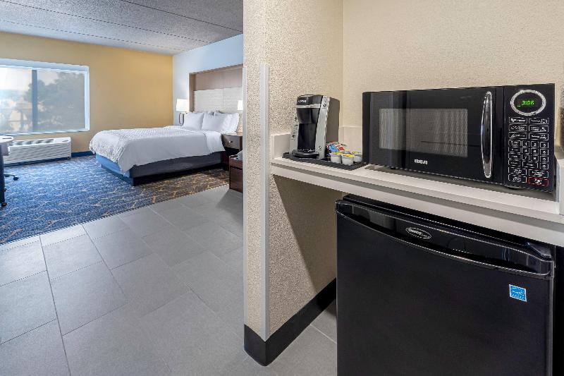 Holiday Inn & Suites Wausau-Rothschild By IHG image