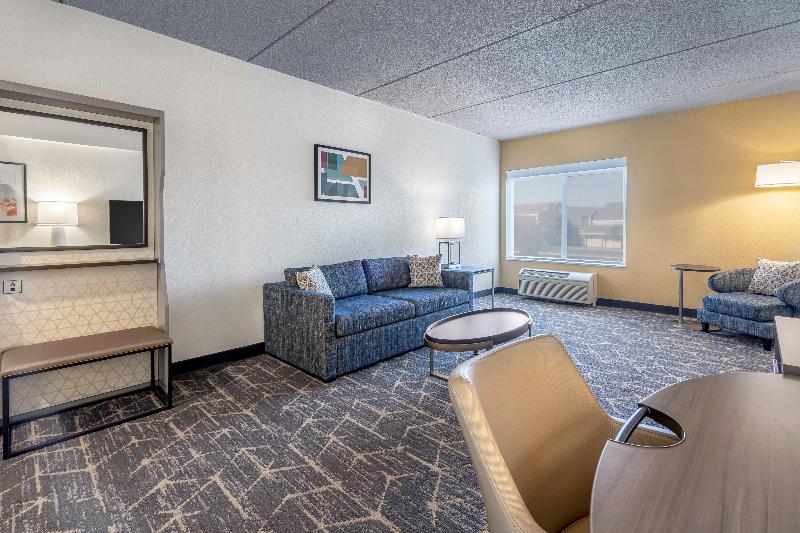 Holiday Inn & Suites Wausau-Rothschild By IHG image