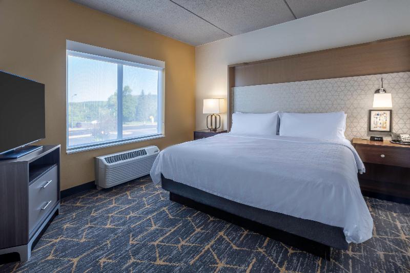 Holiday Inn & Suites Wausau-Rothschild By IHG image