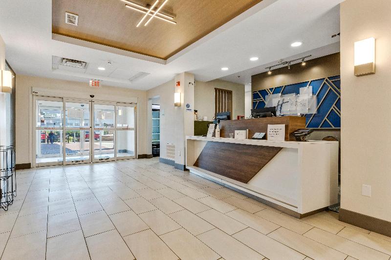 Holiday Inn Express & Suites Starkville By IHG image