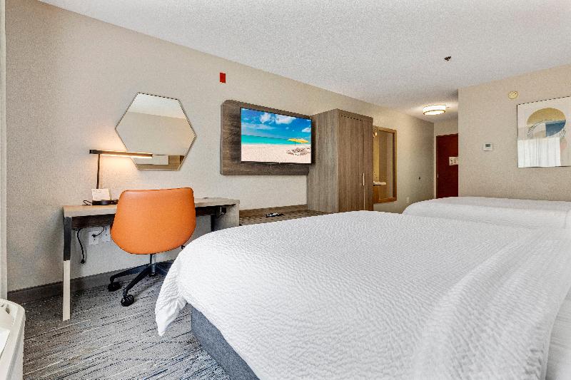 Holiday Inn Express & Suites Starkville By IHG image
