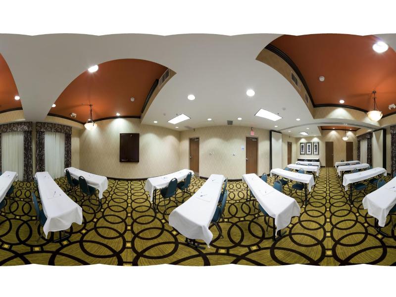 Holiday Inn Express Peachtree Corners Norcross image