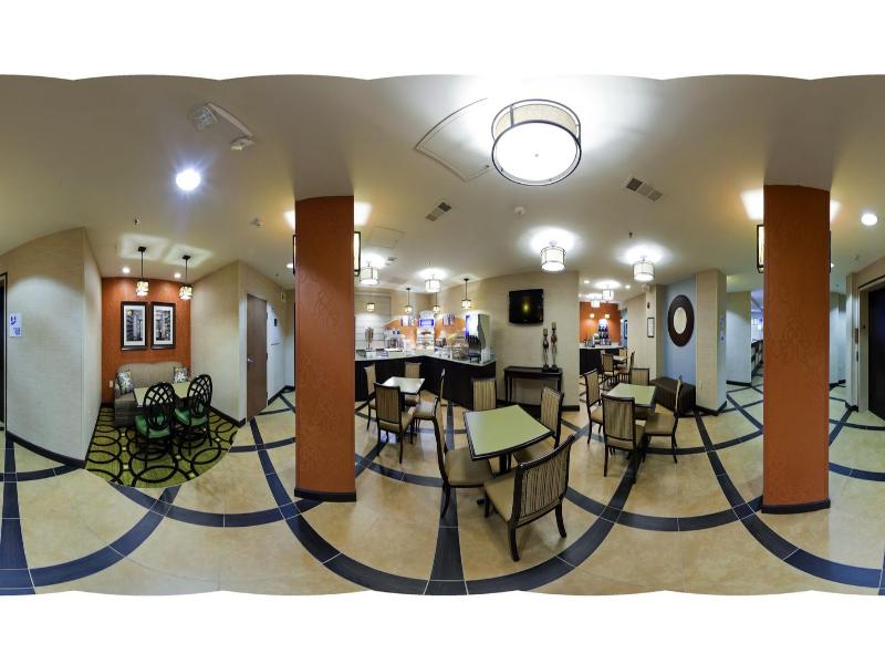 Holiday Inn Express Peachtree Corners Norcross image