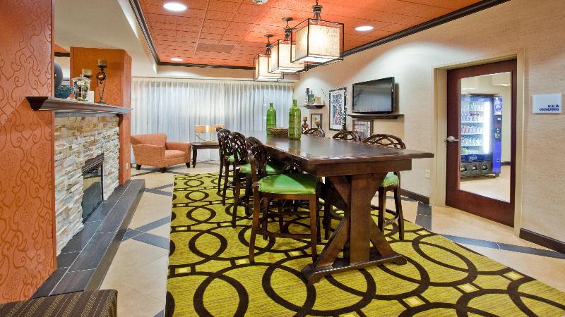 Holiday Inn Express Peachtree Corners Norcross image