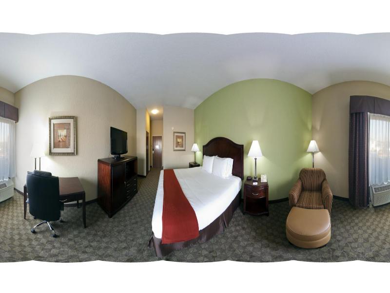 Holiday Inn Express Peachtree Corners Norcross image