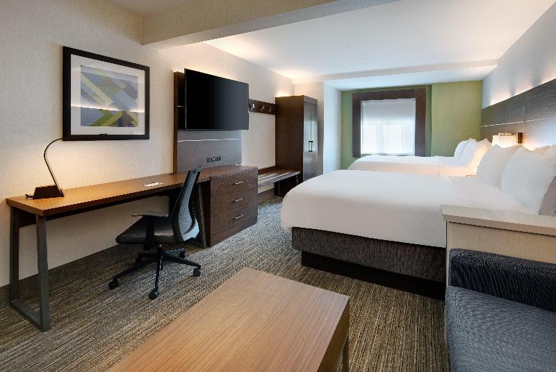 Holiday Inn Express and Suites Bradley Airport photo 14