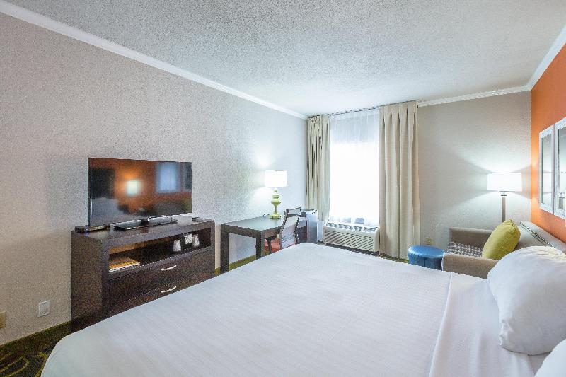 Holiday Inn Express Saint Simons Island photo 23