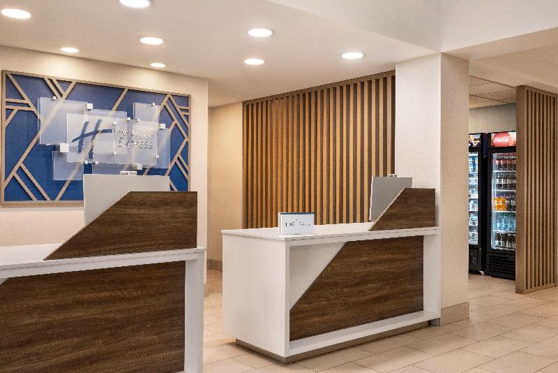 Holiday Inn Express Syracuse Airport
