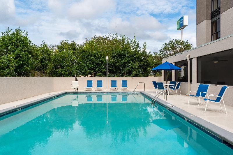 Holiday Inn Express Tallahassee I 10 E image