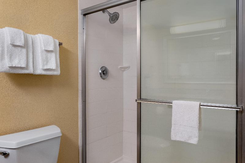 Holiday Inn Express Tallahassee I 10 E image