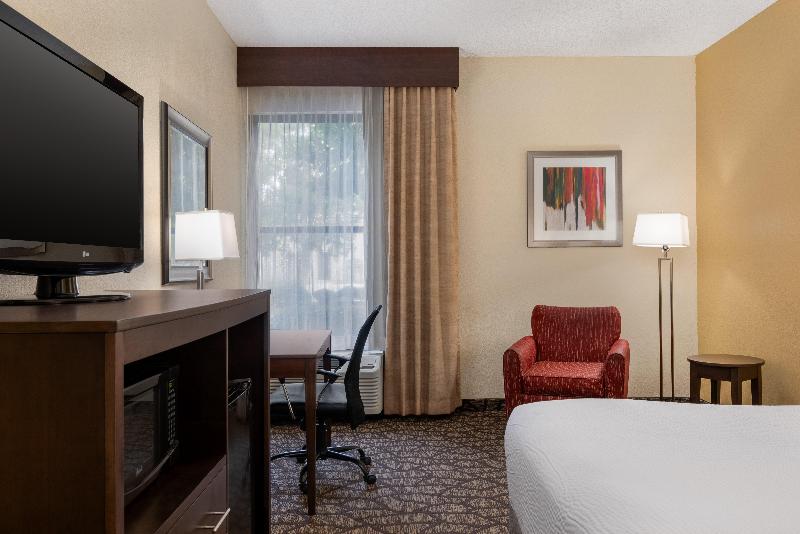 Holiday Inn Express Tallahassee I 10 E image
