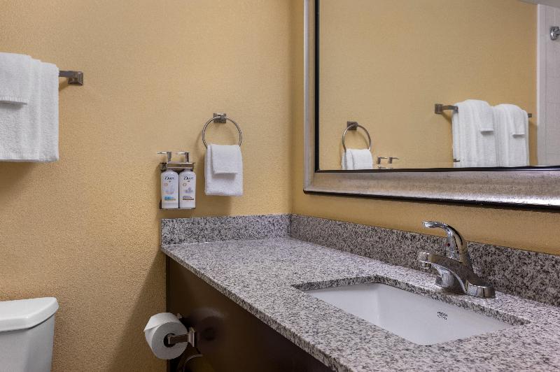 Holiday Inn Express Tallahassee I 10 E image